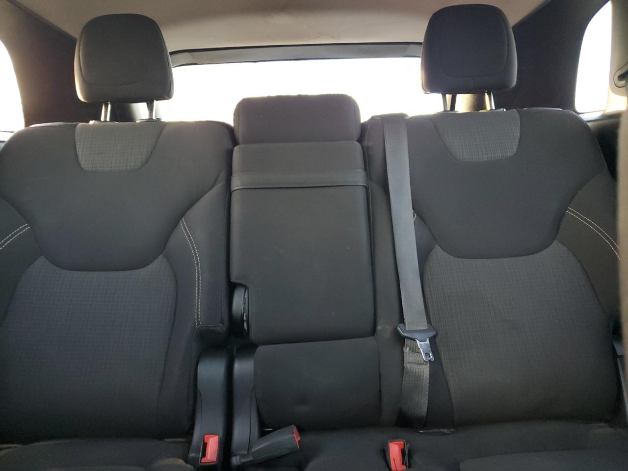 2015 Jeep Grand Cherokee - Image 10