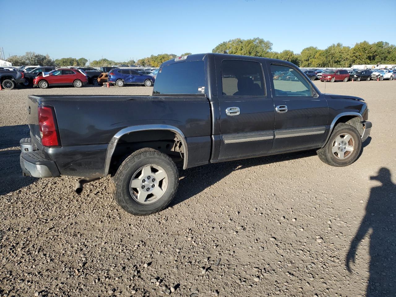 2004 Chevrolet Silverado - Image 3