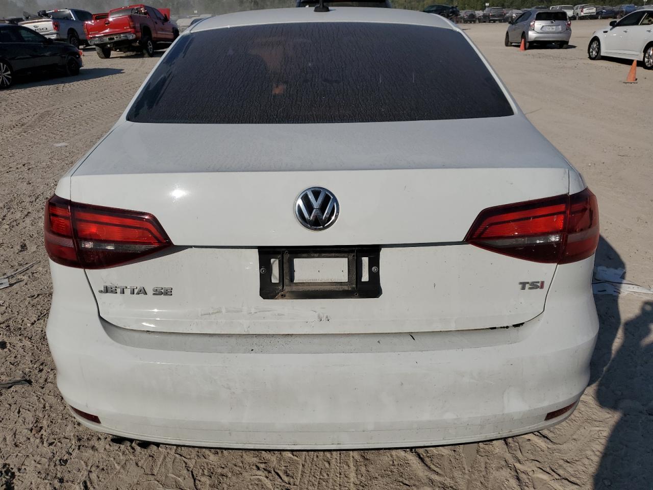 3VWDB7AJ9HM270636 2017 Volkswagen Jetta Se