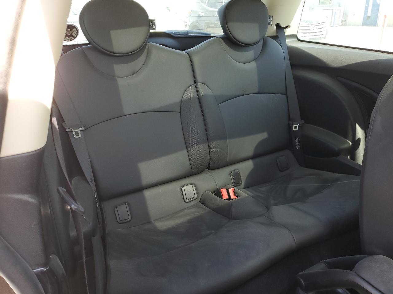 2011 MINI Cooper - Image 10