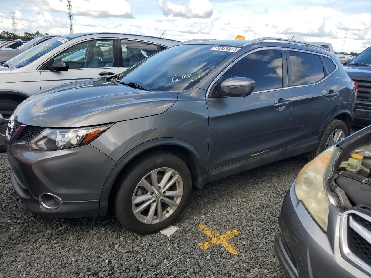 JN1BJ1CP1HW035761 2017 NISSAN ROGUE - Image 1