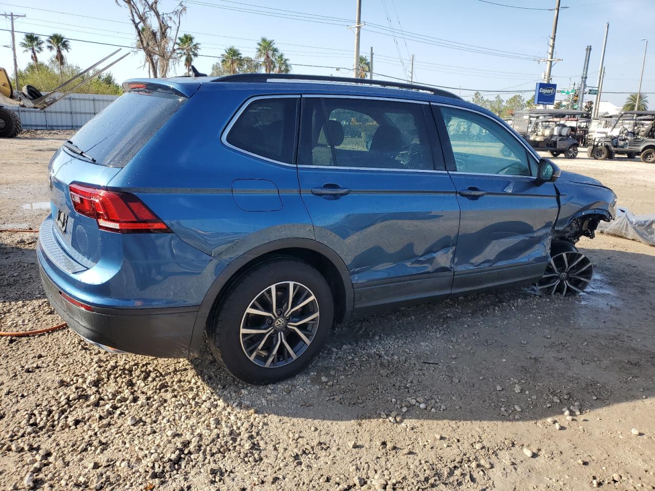 2019 Volkswagen Tiguan - Image 3
