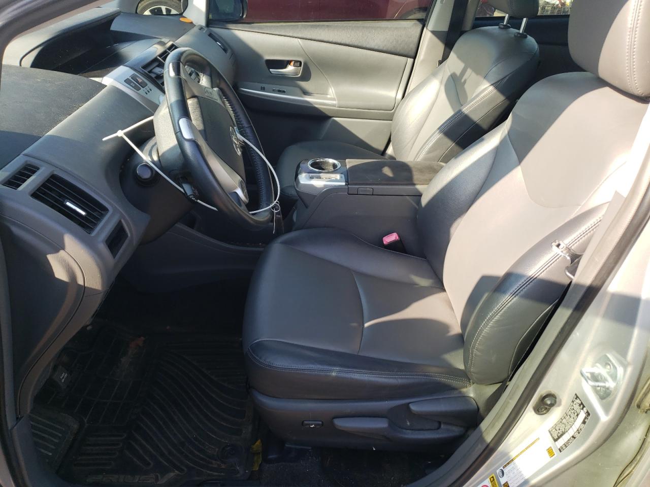 JTDZN3EU3D3212546 2013 Toyota Prius V