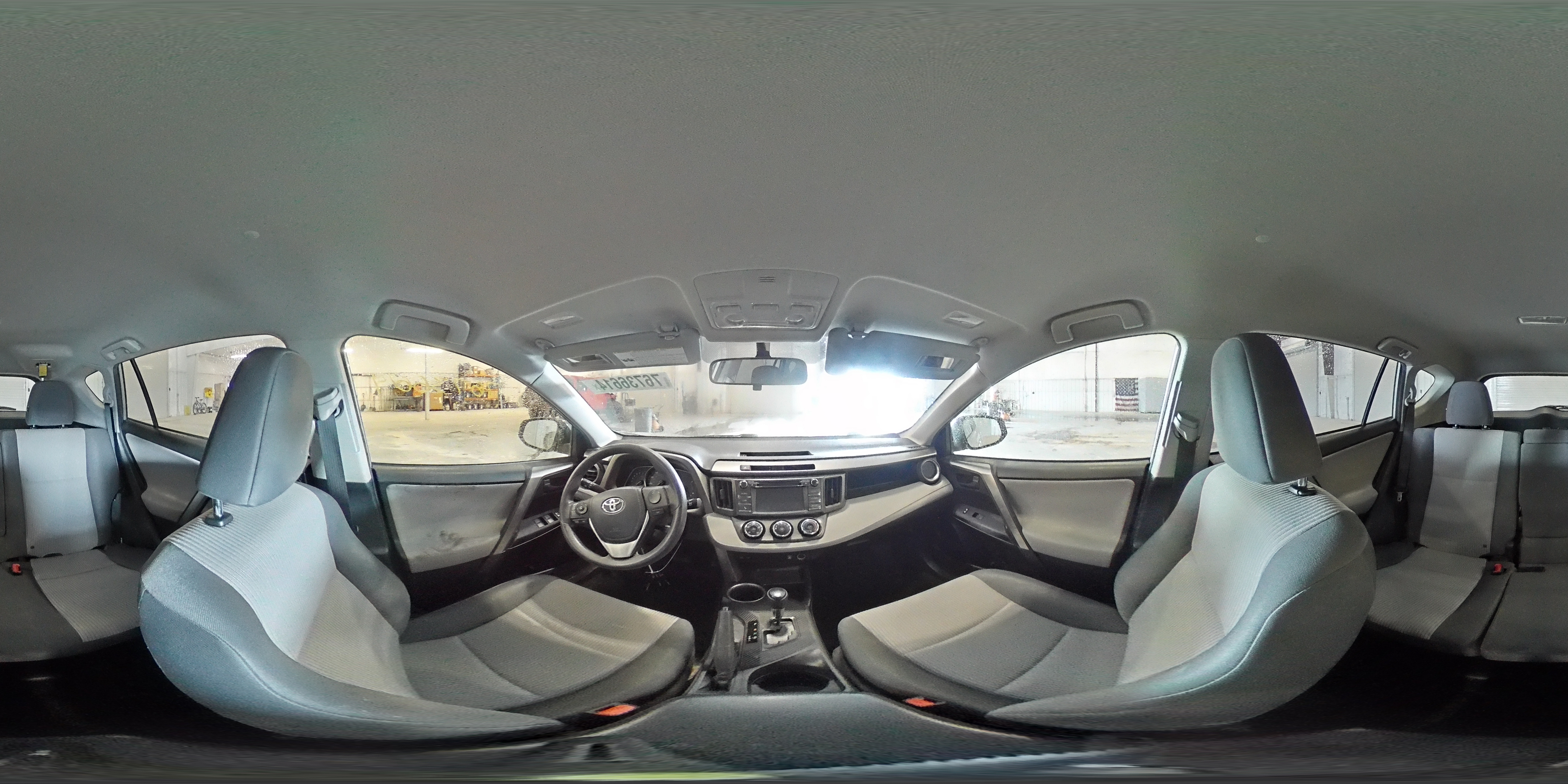 2015 Toyota RAV 4 - Image 13