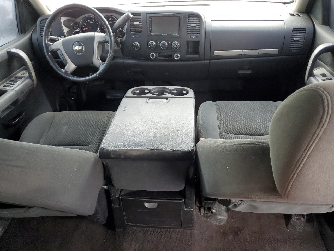 2008 Chevrolet Silverado - Image 8