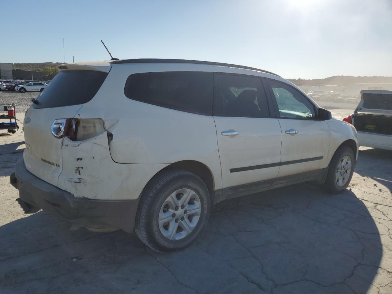 2011 Chevrolet Traverse - Image 3