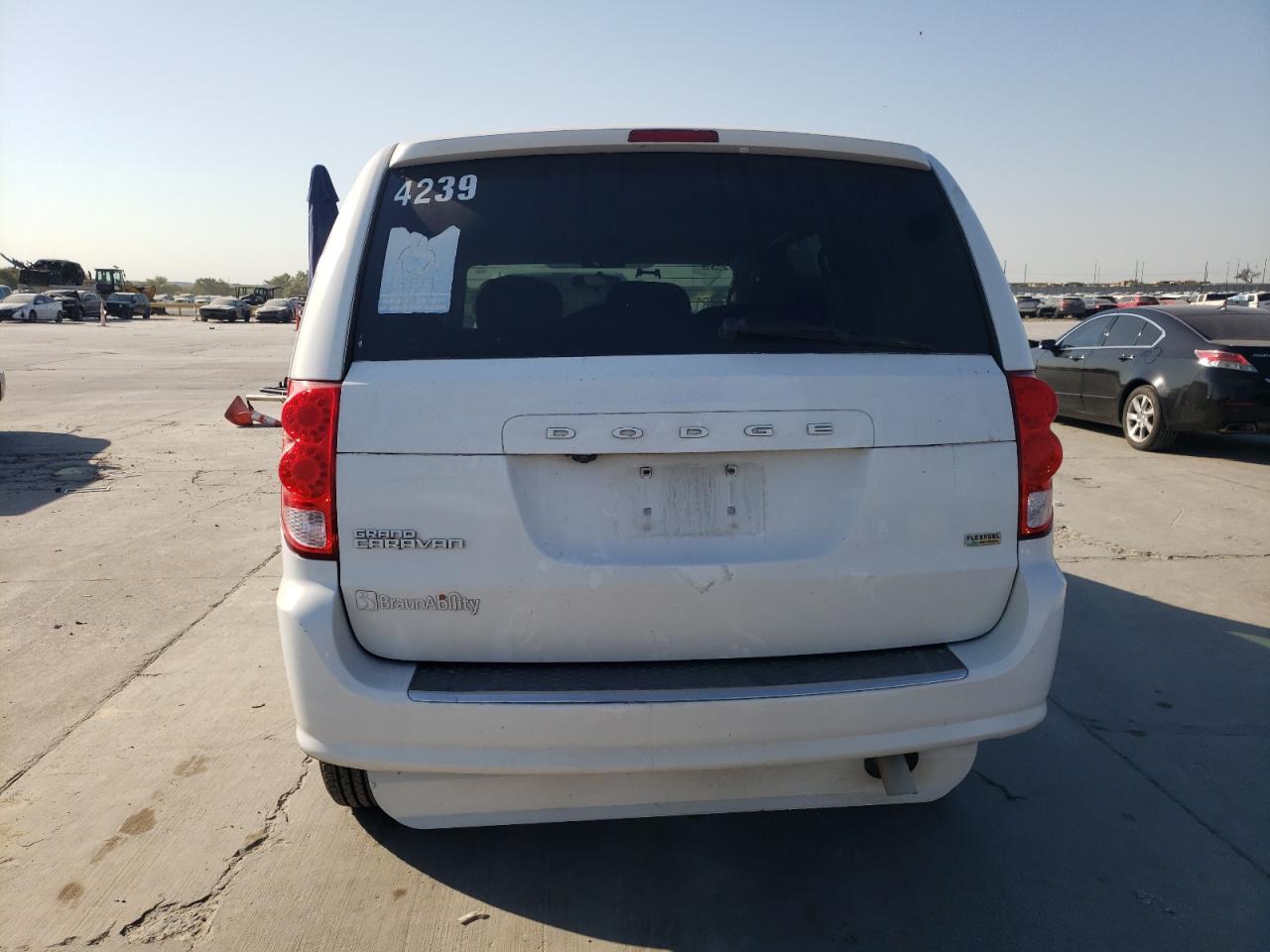 2C4RDGBG6HR767805 2017 Dodge Grand Caravan Se