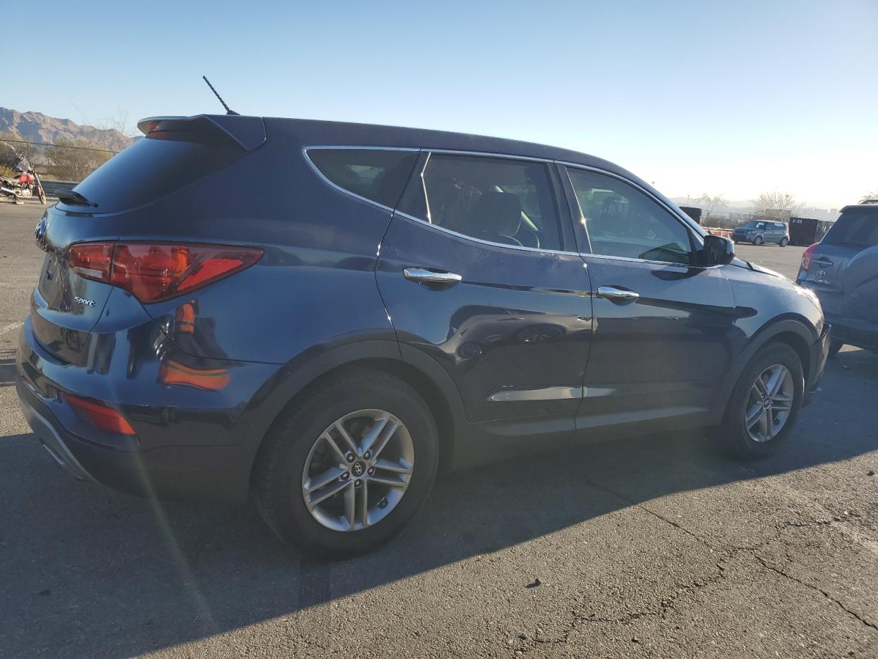 2018 Hyundai Santa Fe - Image 3