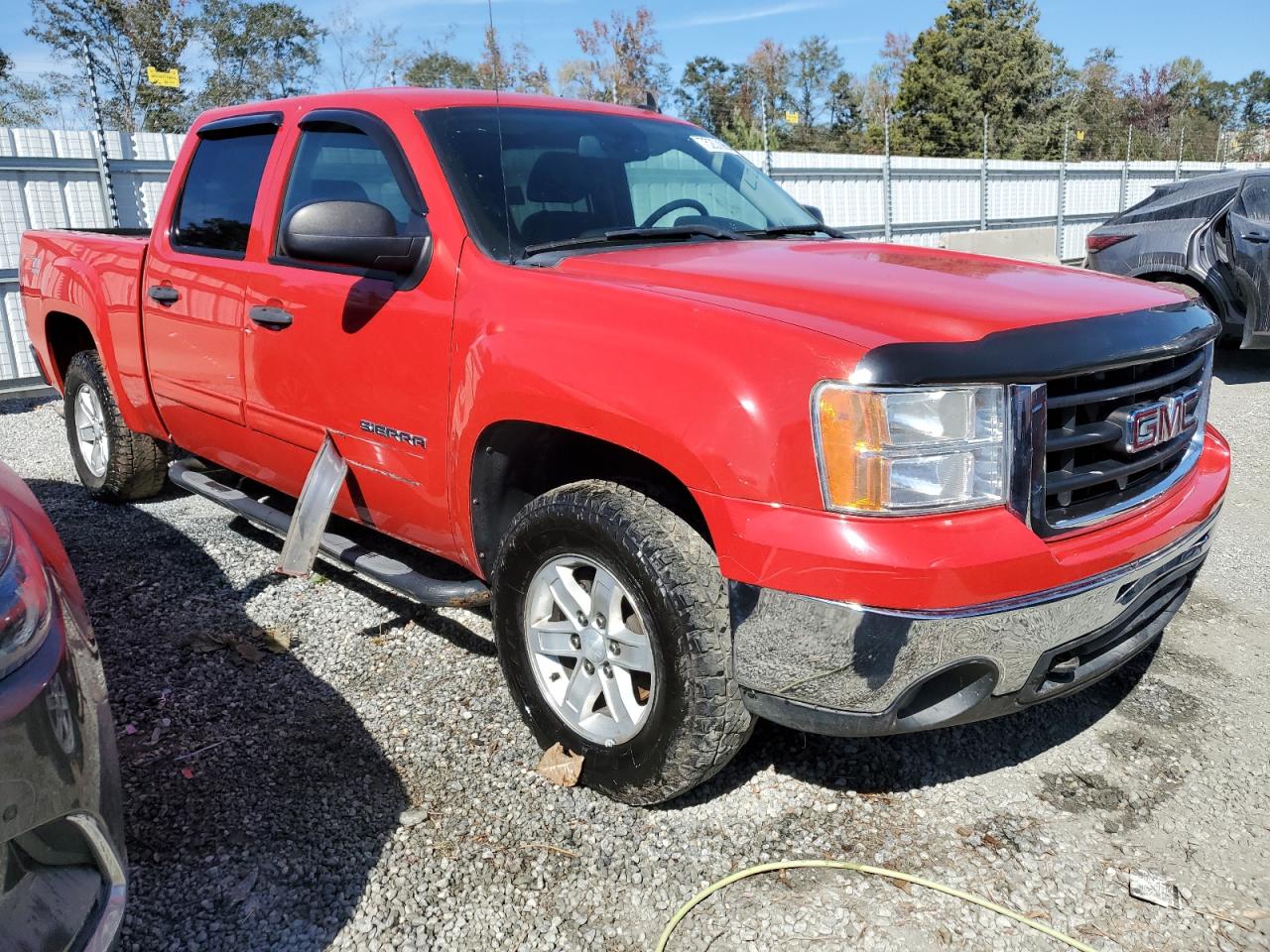 2011 GMC Sierra - Image 4