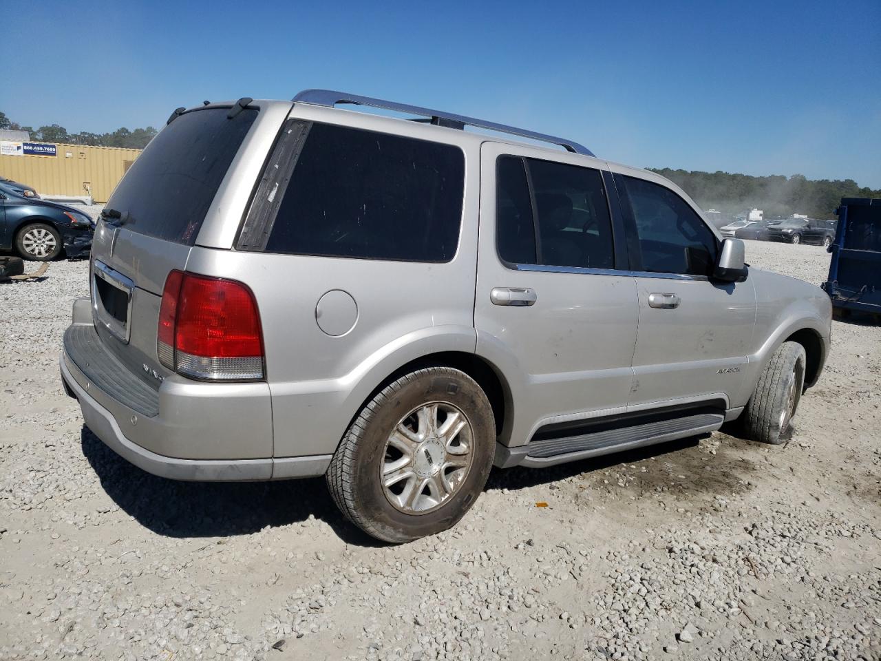 2003 Lincoln Aviator - Image 3