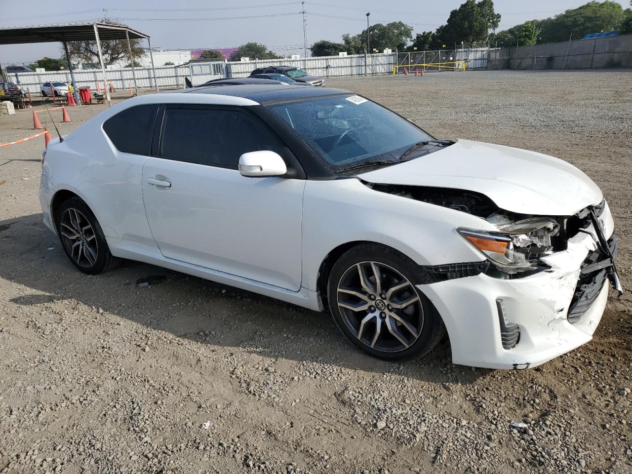 2015 Toyota tC - Image 4