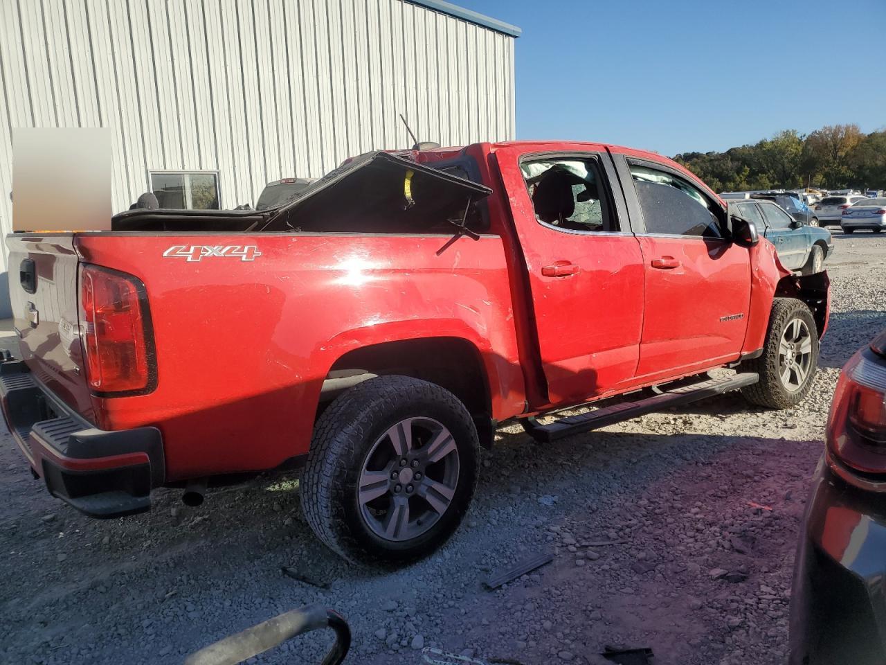 2016 Chevrolet Colorado - Image 3