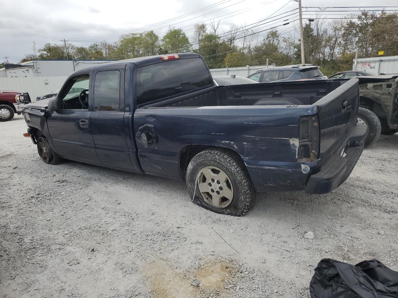 2005 Chevrolet Silverado - Image 2
