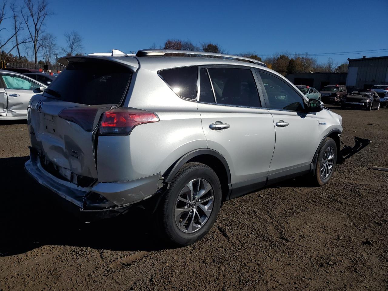 2016 Toyota RAV 4 - Image 3