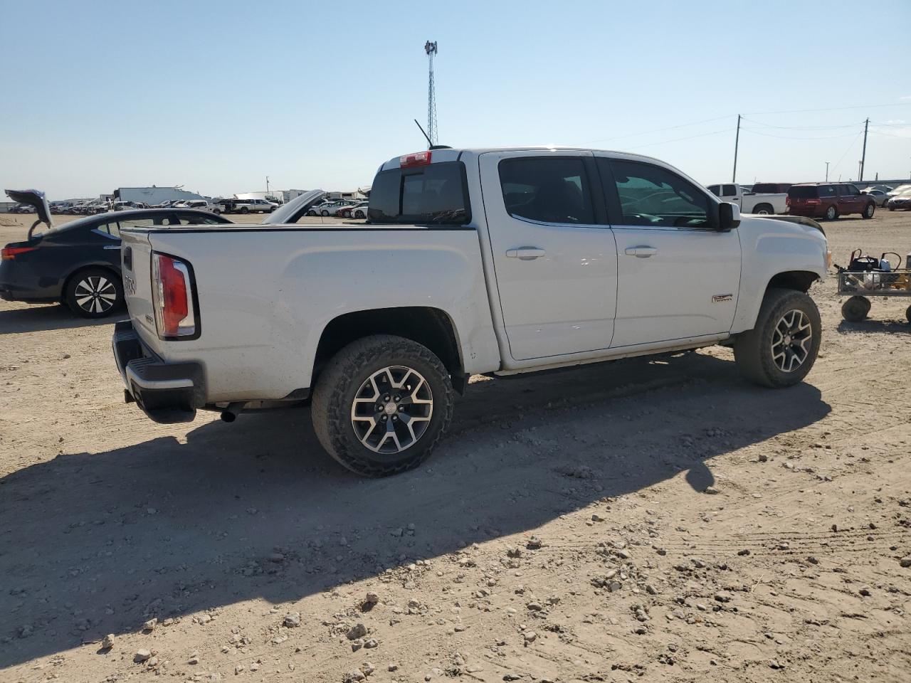 2018 GMC Canyon - Image 3