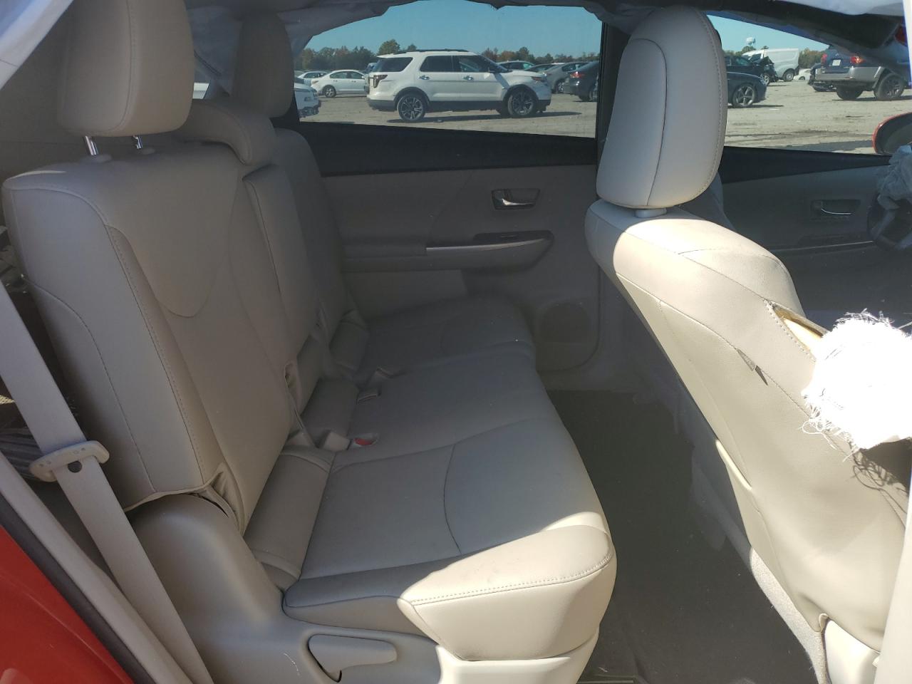 2015 Toyota Prius - Image 10