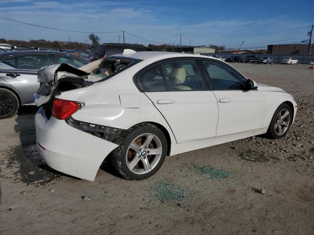  BMW 3 SERIES 2013 Белы