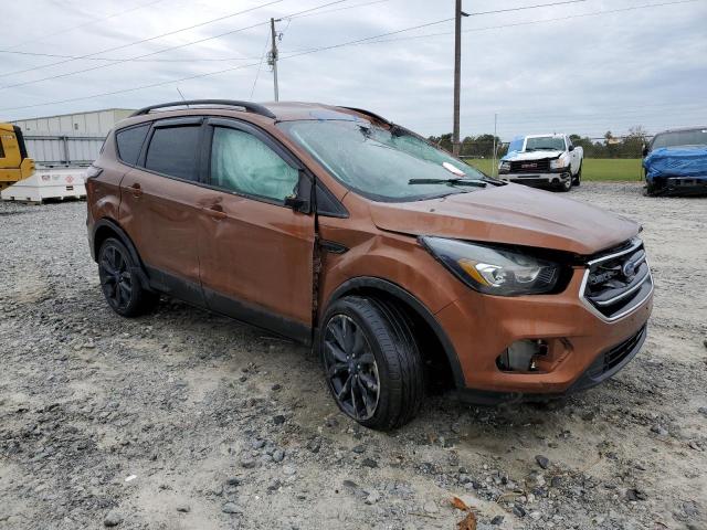  FORD ESCAPE 2017 Коричневый