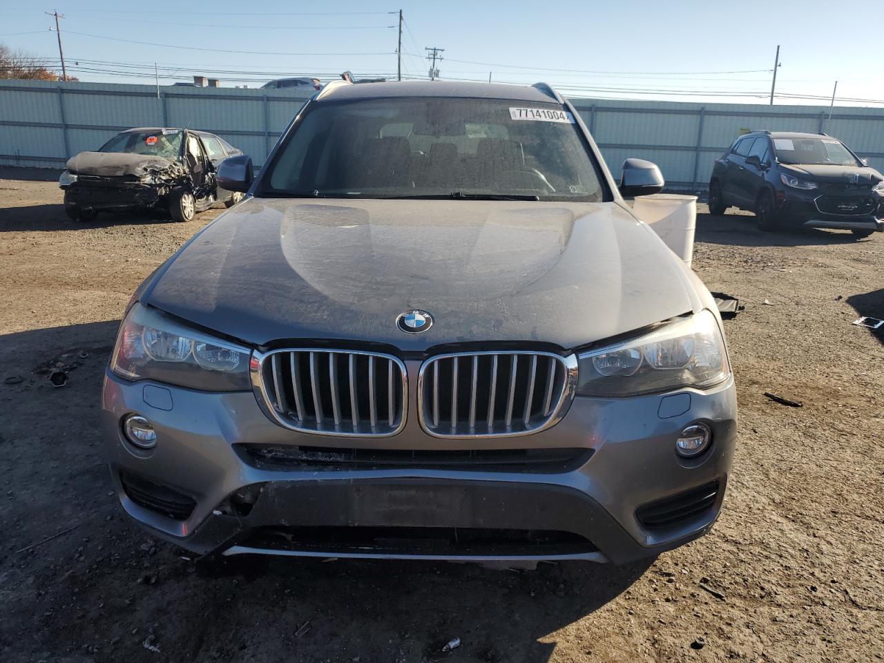 VIN 5UXWX9C56H0D96742 2017 BMW X3 no.5