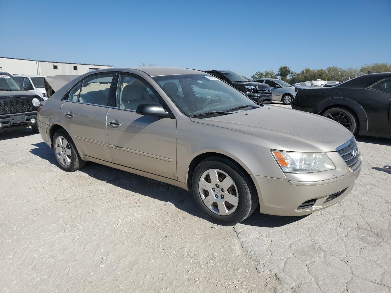 2010 Hyundai Sonata - Image 4