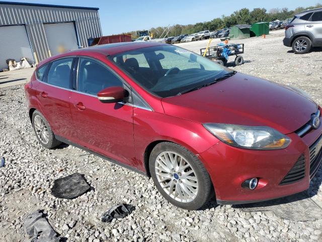  FORD FOCUS 2014 Красный