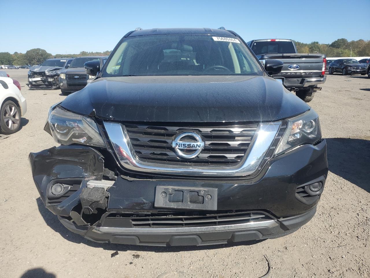 2017 Nissan Pathfinder - Image 5