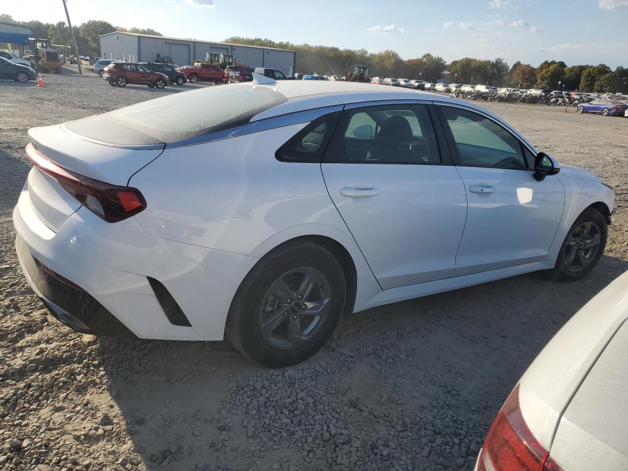 2022 Kia K5 - Image 3