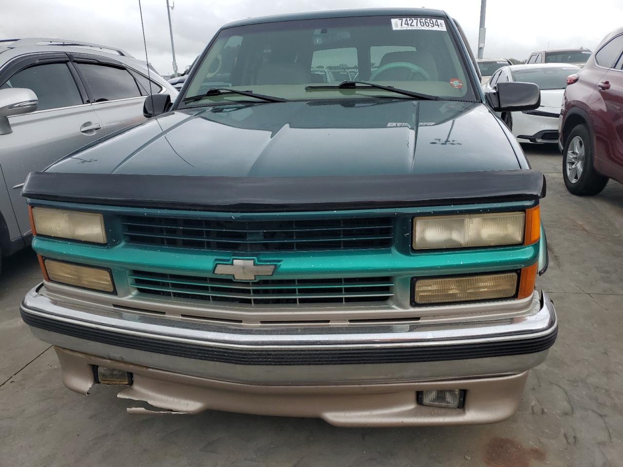 1998 Chevrolet Tahoe C1500 VIN: 1GNEC13RXWR115648 Lot: 74276694