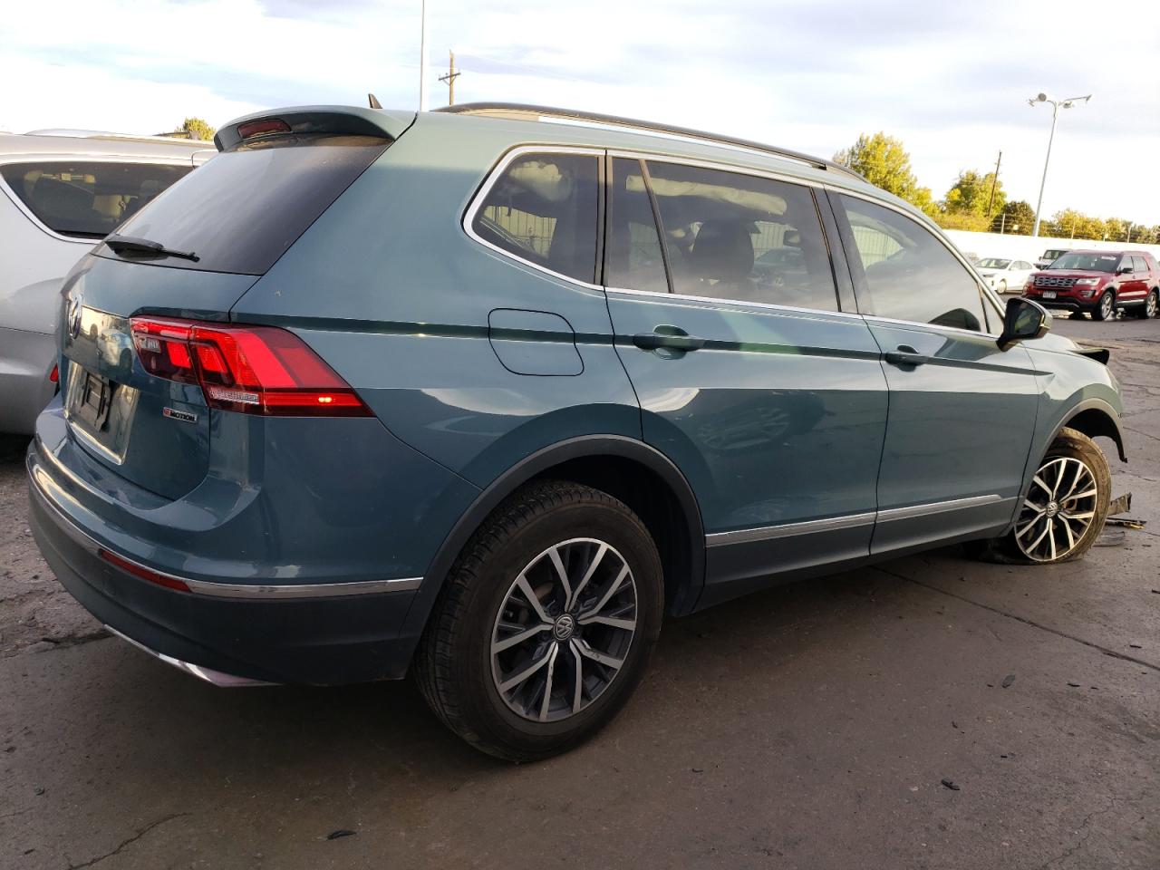 2020 Volkswagen Tiguan - Image 3