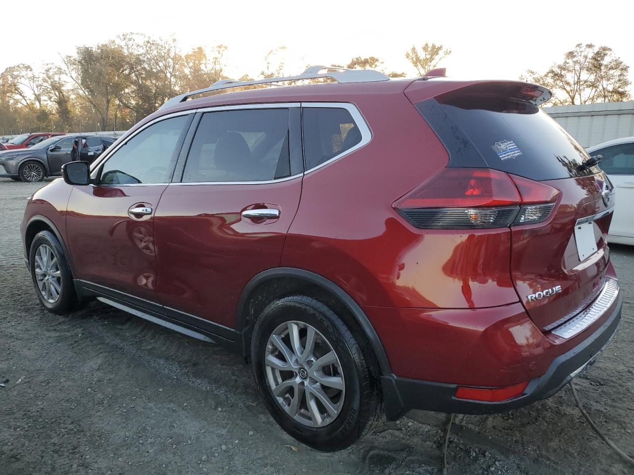 2019 Nissan Rogue - Image 2