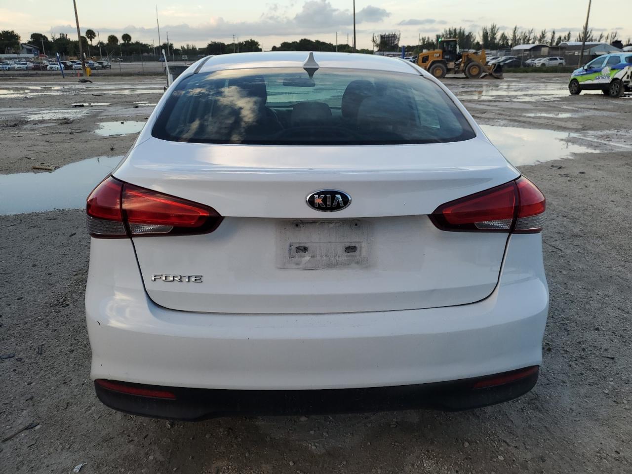 3KPFK4A70HE069006 2017 Kia Forte Lx