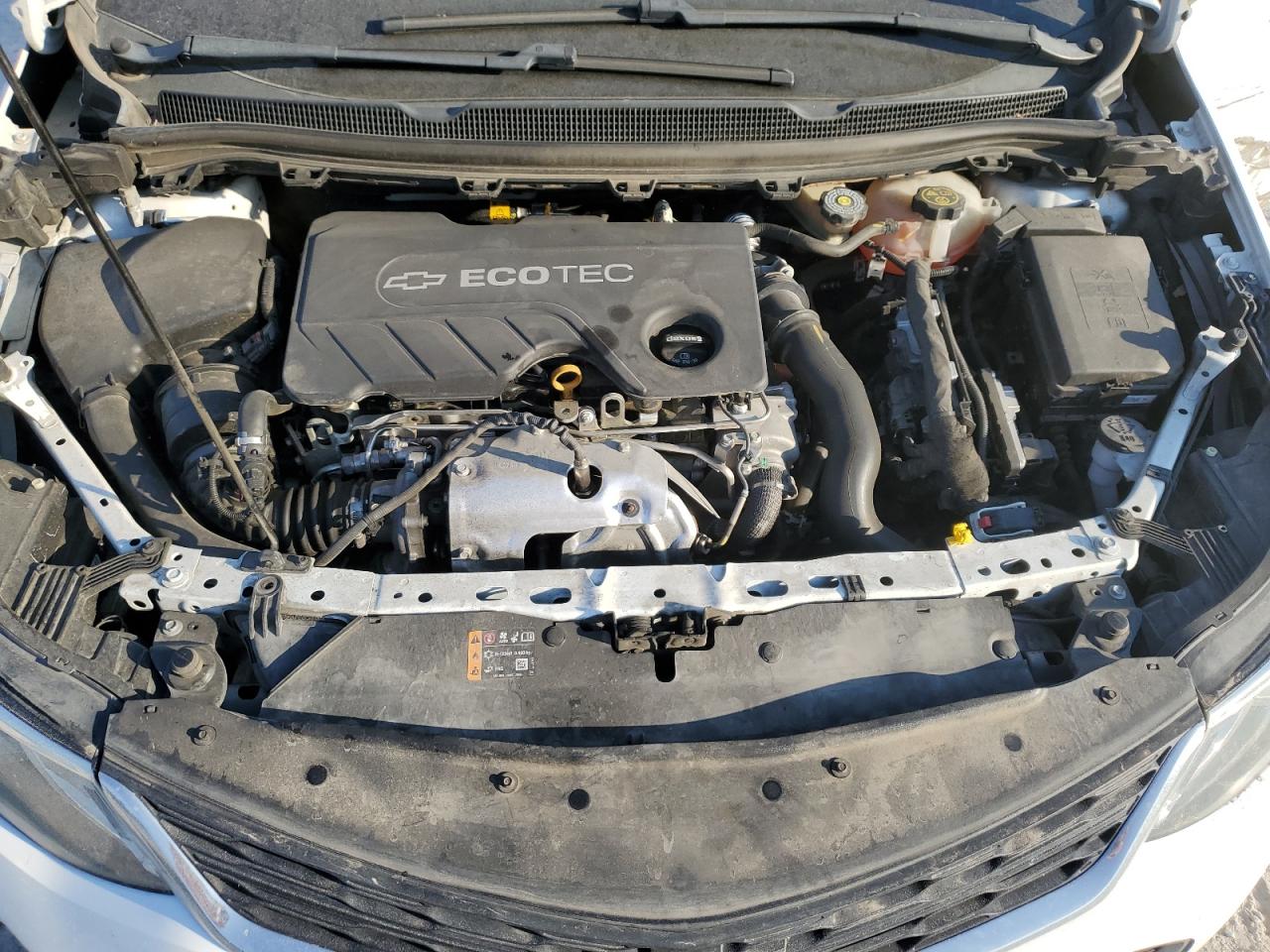 2018 Chevrolet Cruze - Image 11