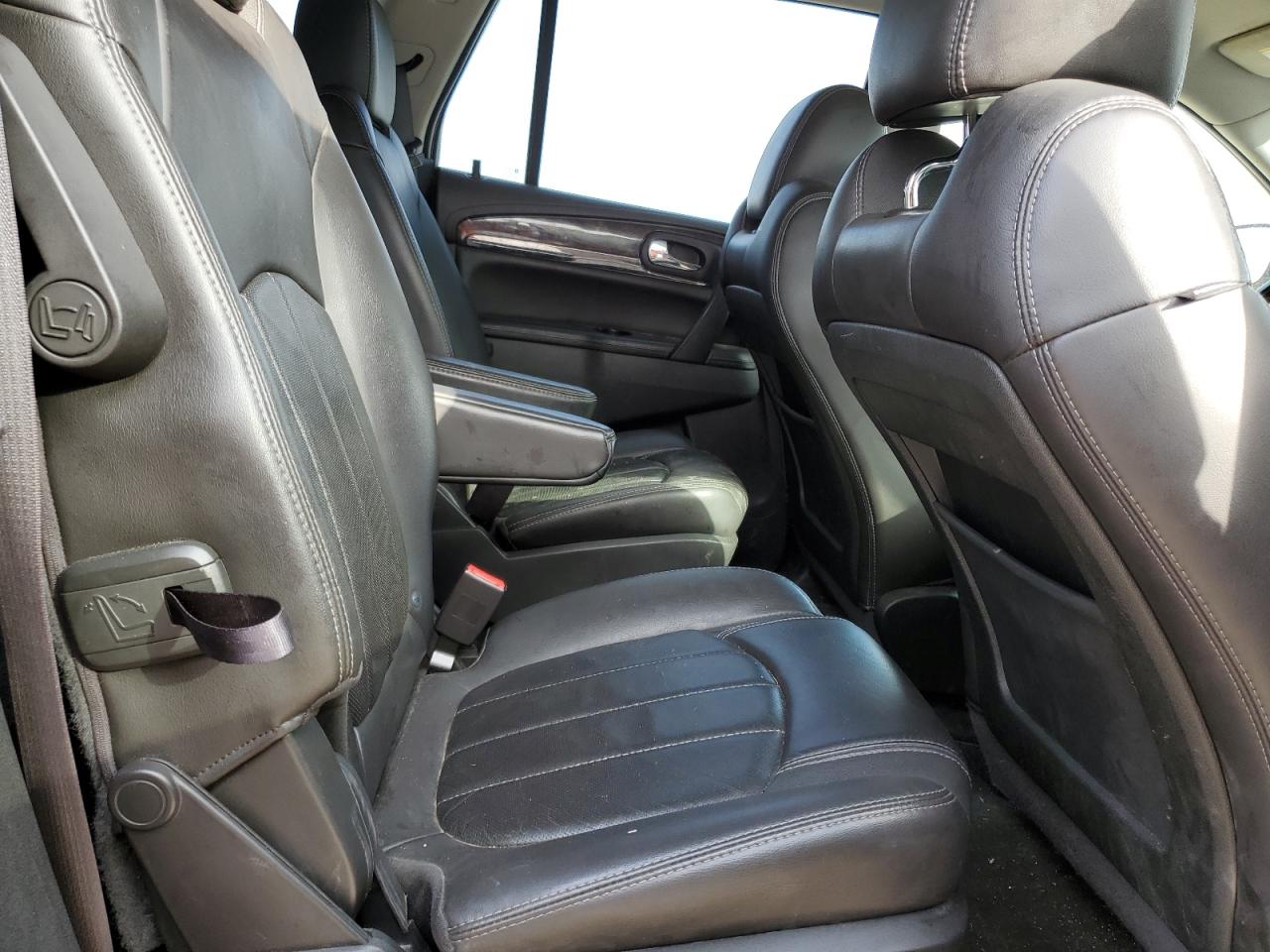 2015 Buick Enclave - Image 11