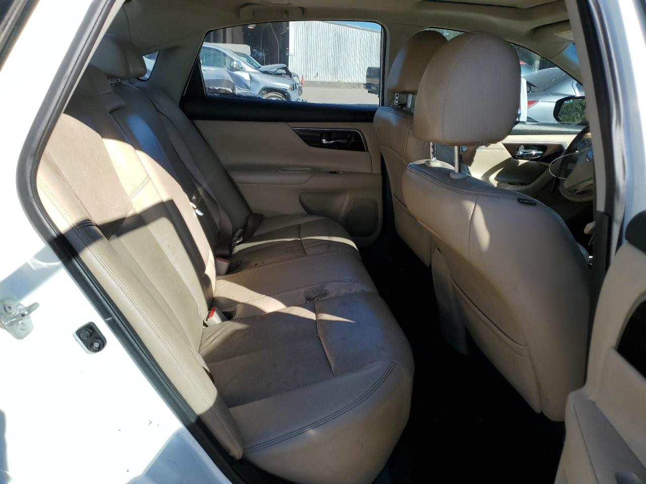 2015 Nissan Altima - Image 10