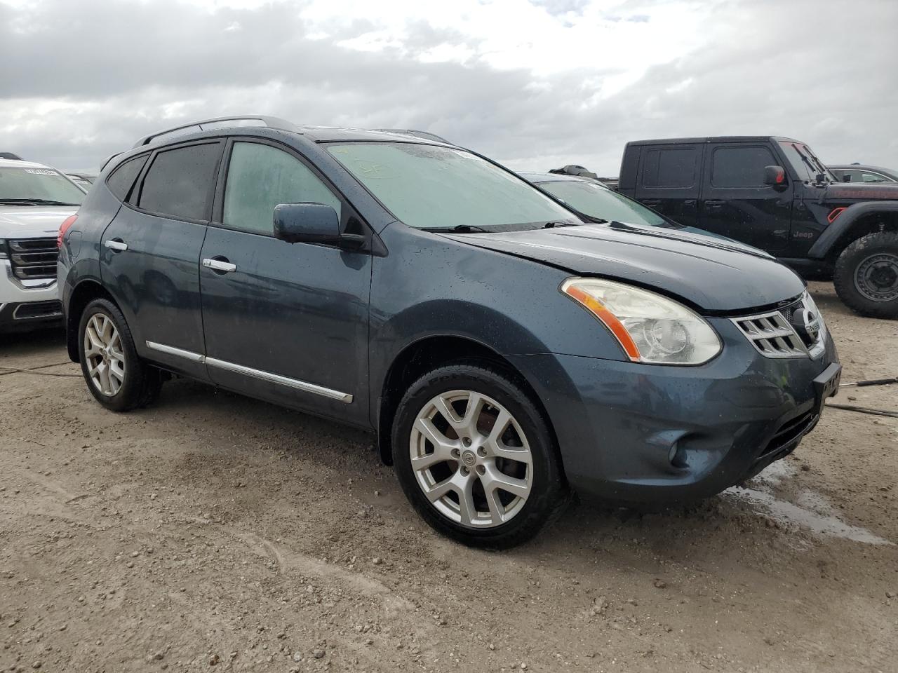 2012 Nissan Rogue - Image 4