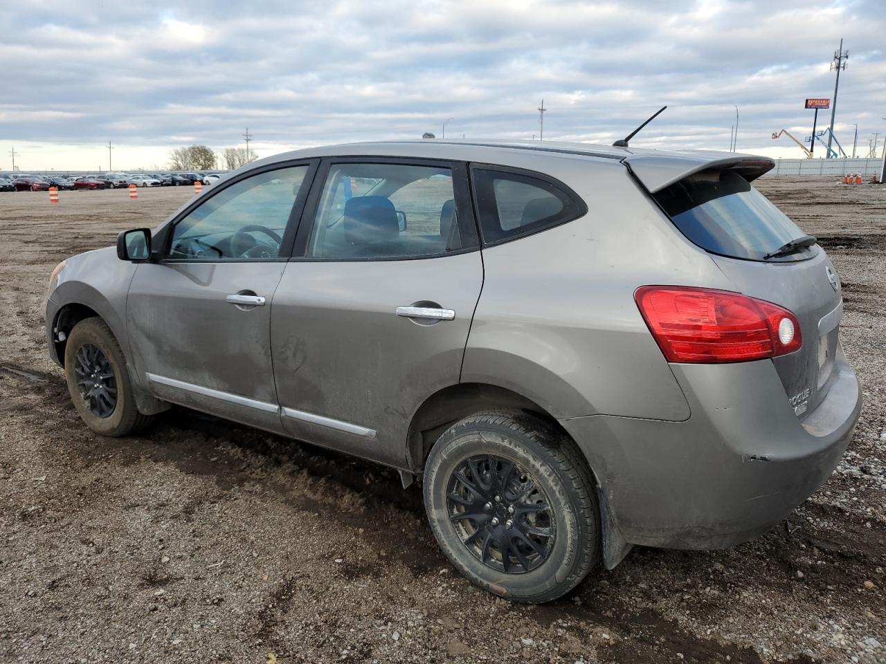 2013 Nissan Rogue - Image 2
