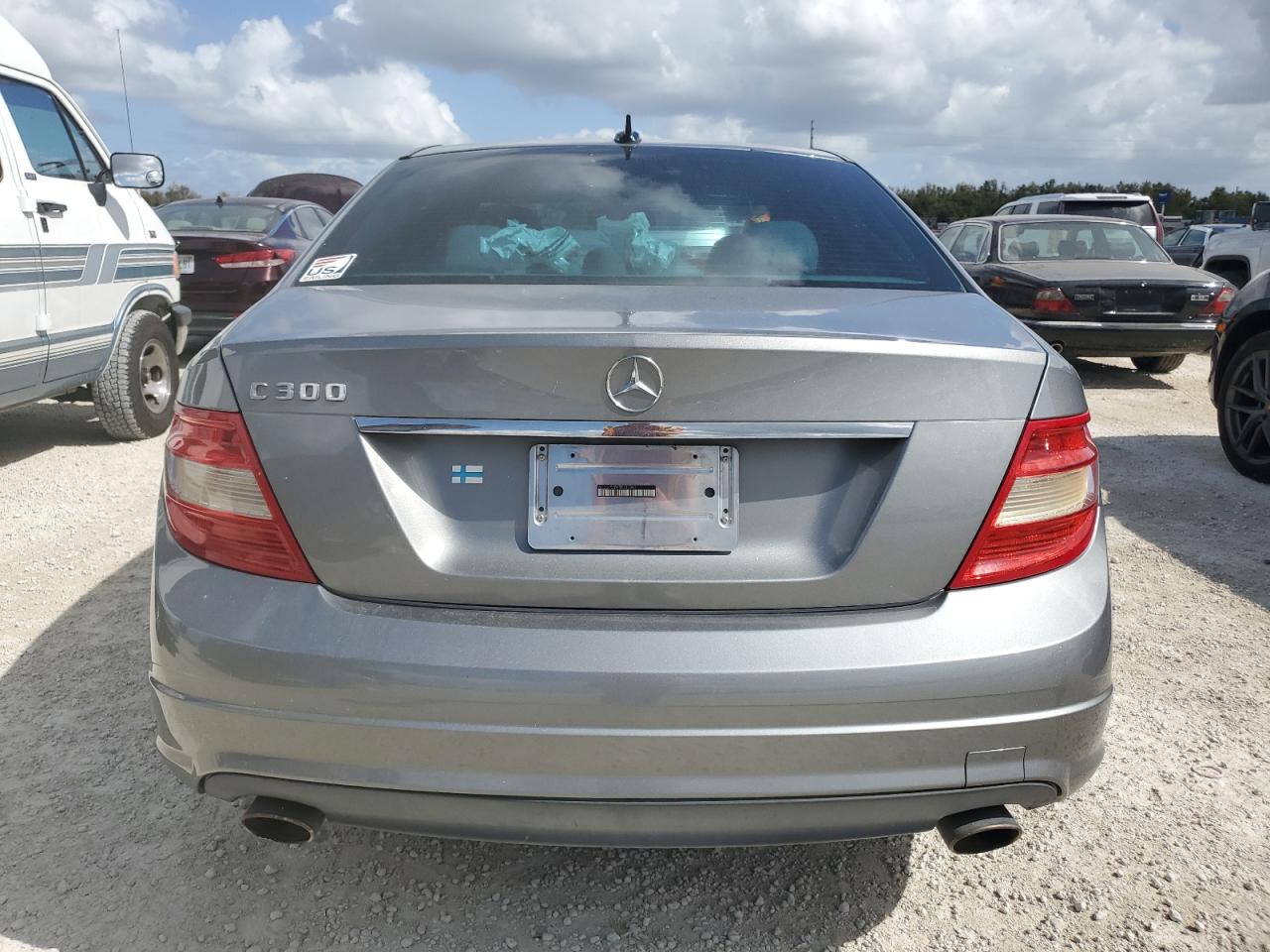 WDDGF5EB4BR136382 2011 Mercedes-Benz C 300