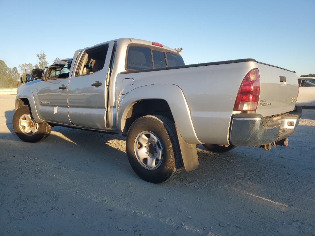 2008 Toyota Tacoma - Image 2