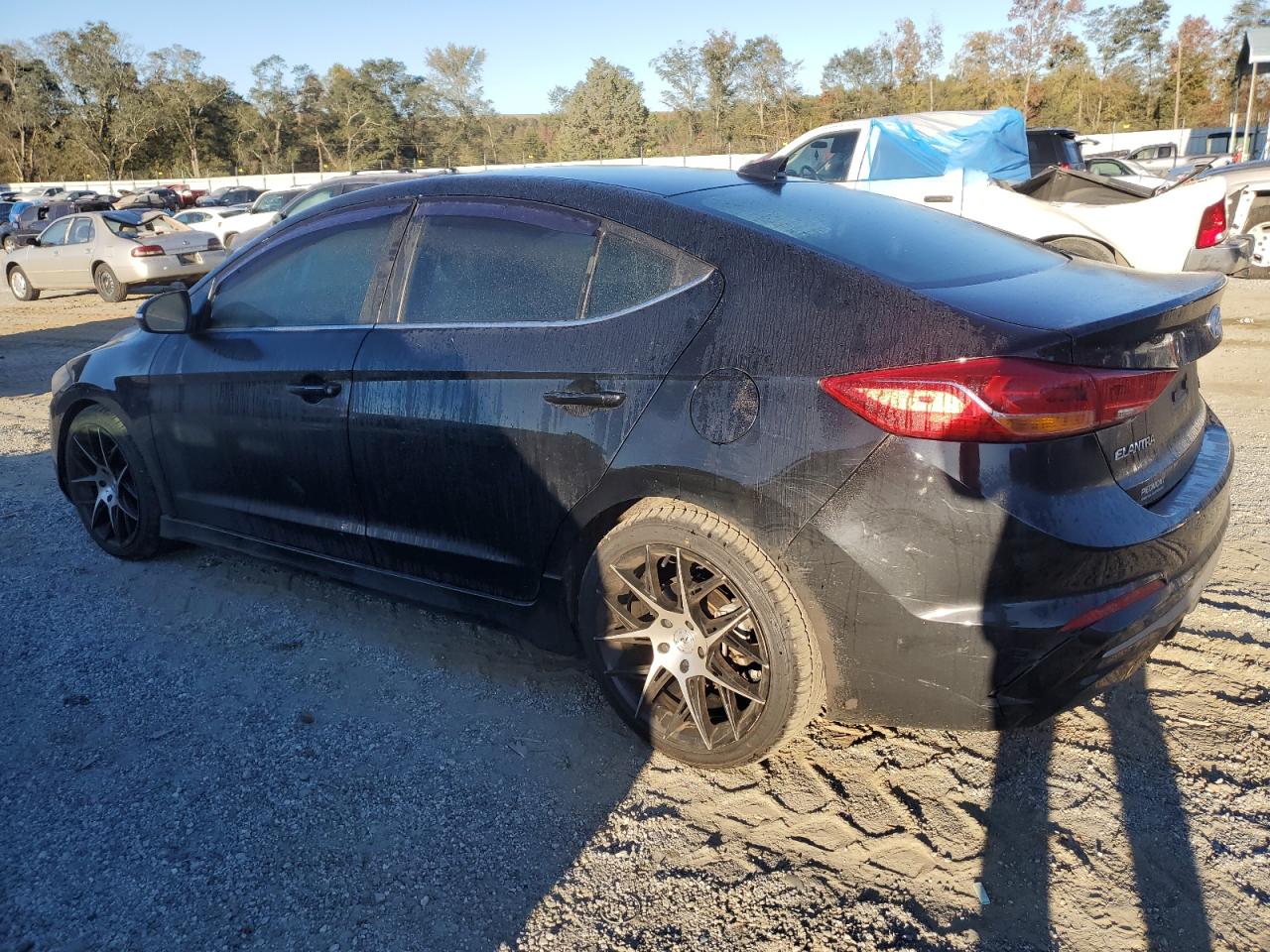 2018 Hyundai Elantra - Image 2