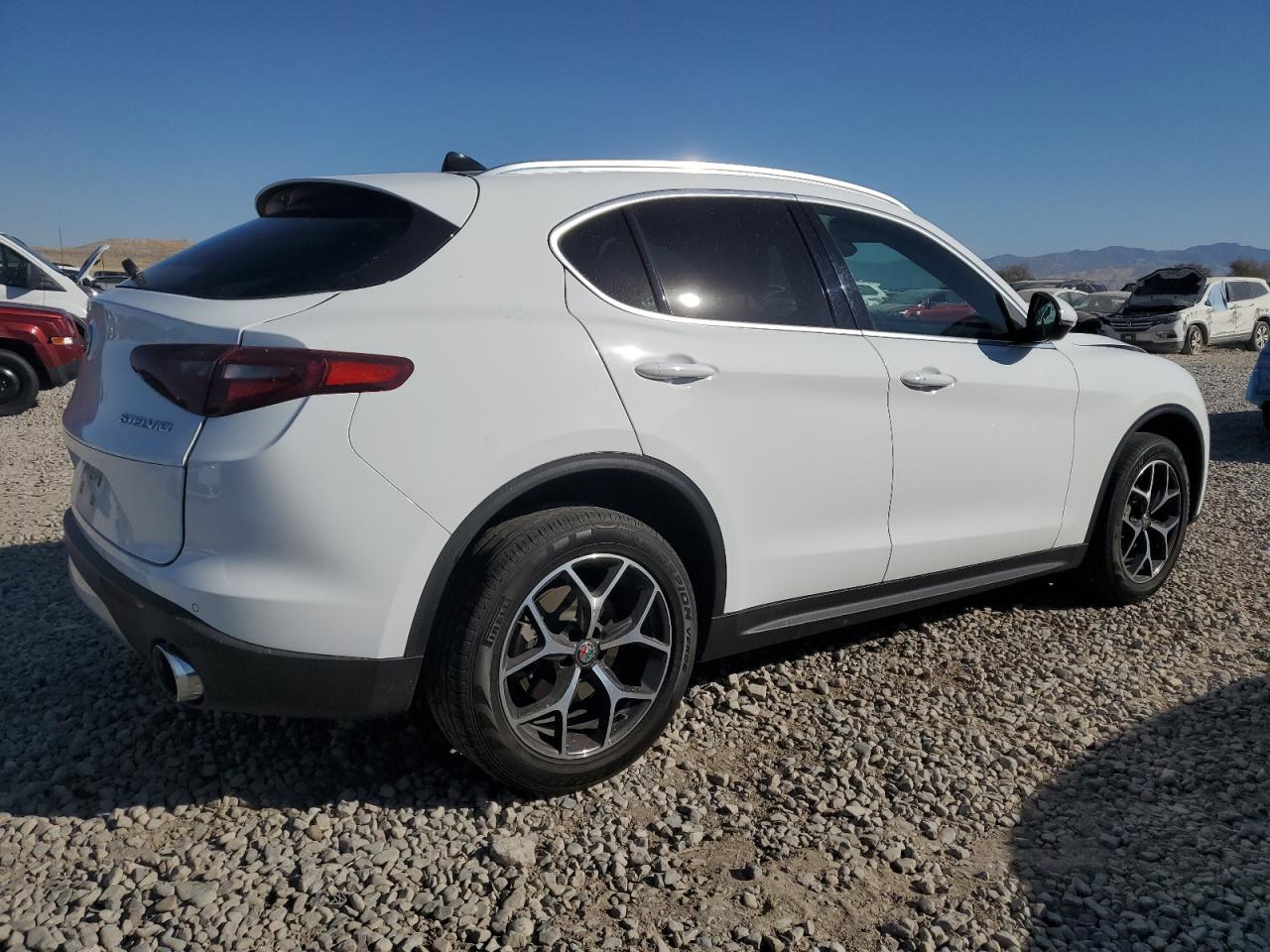 2018 Alfa Romeo Stelvio - Image 3