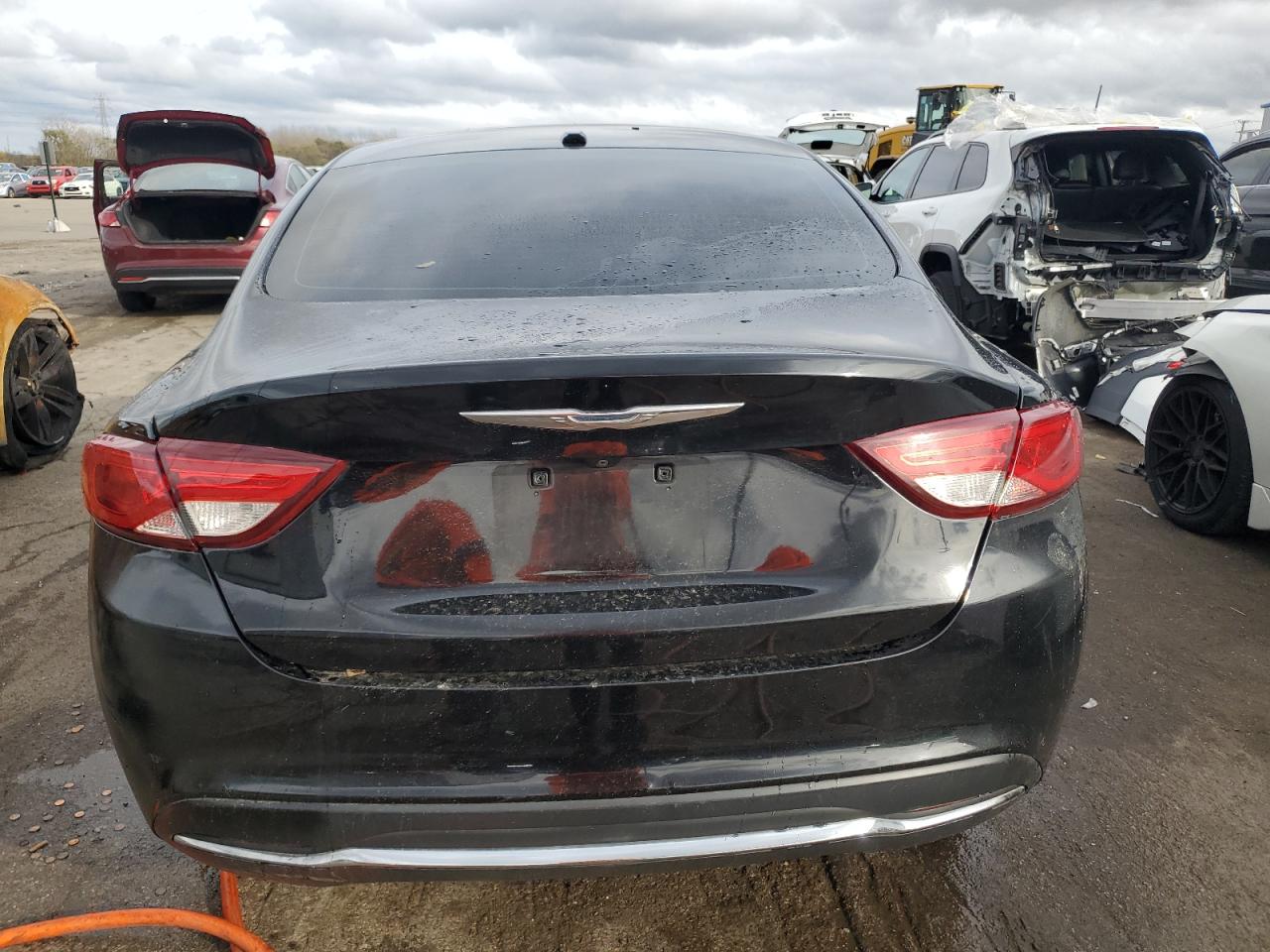 2015 Chrysler 200 - Image 6