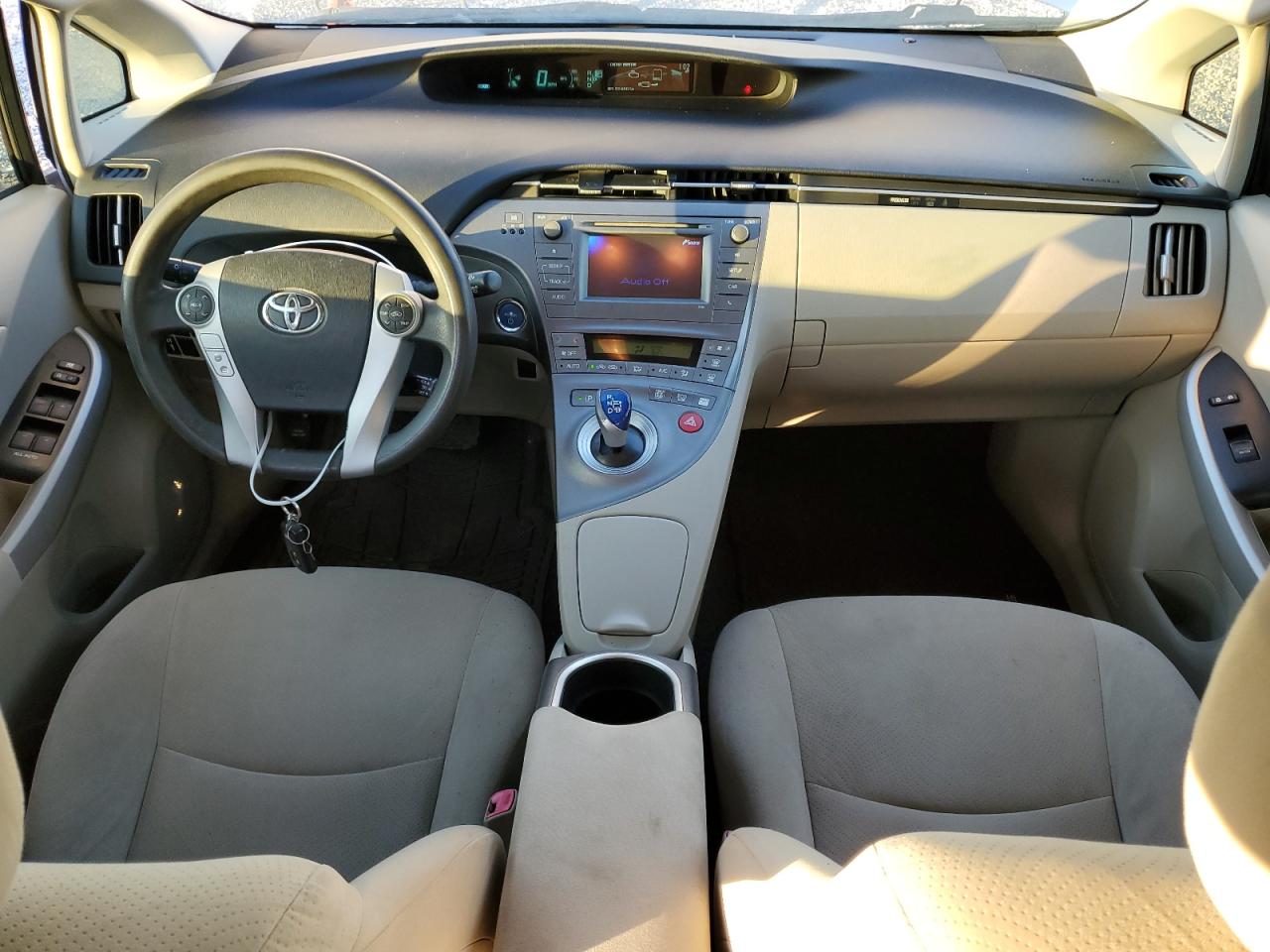2013 Toyota Prius - Image 8