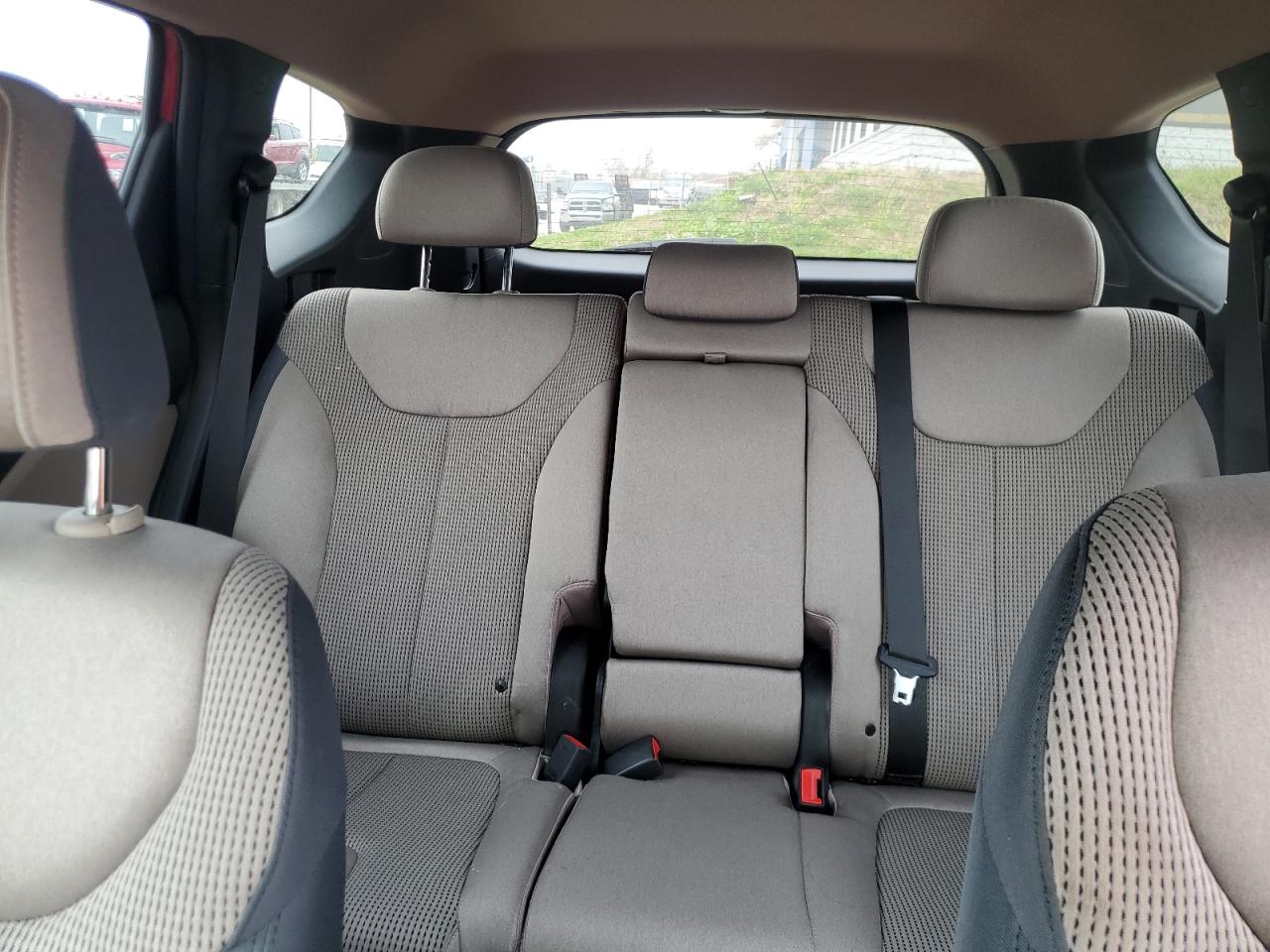 2020 Hyundai Santa Fe - Image 10