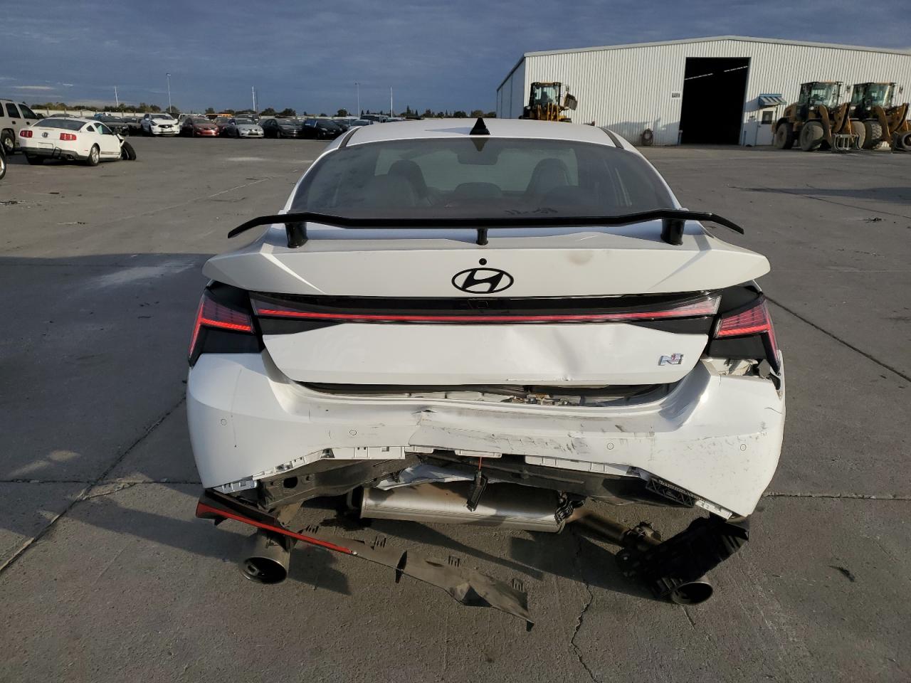 2023 Hyundai Elantra - Image 6