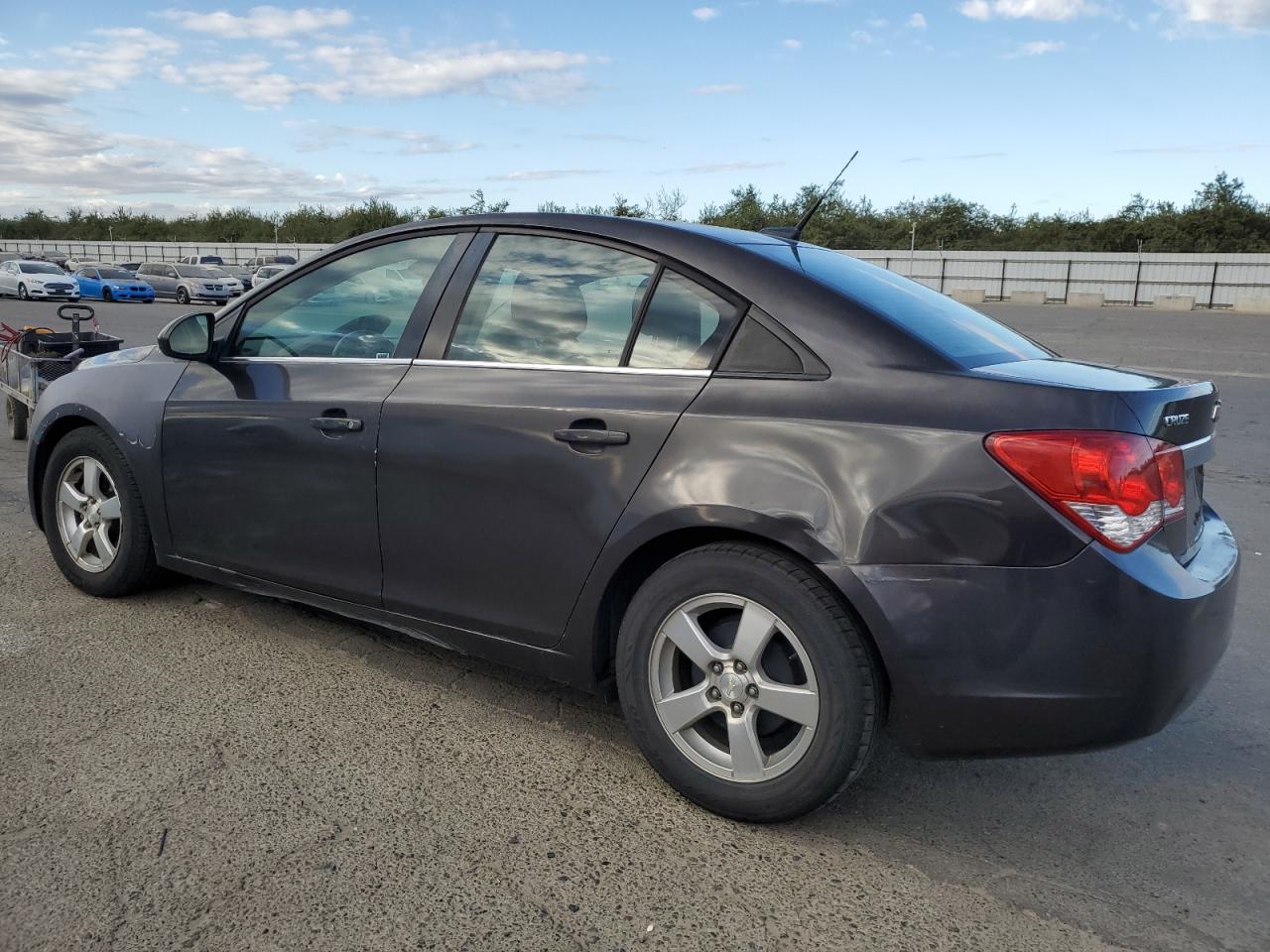 2014 Chevrolet Cruze - Image 2