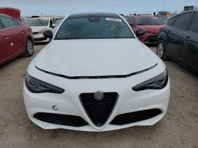  ALFA ROMEO GIULIA 2020 Білий