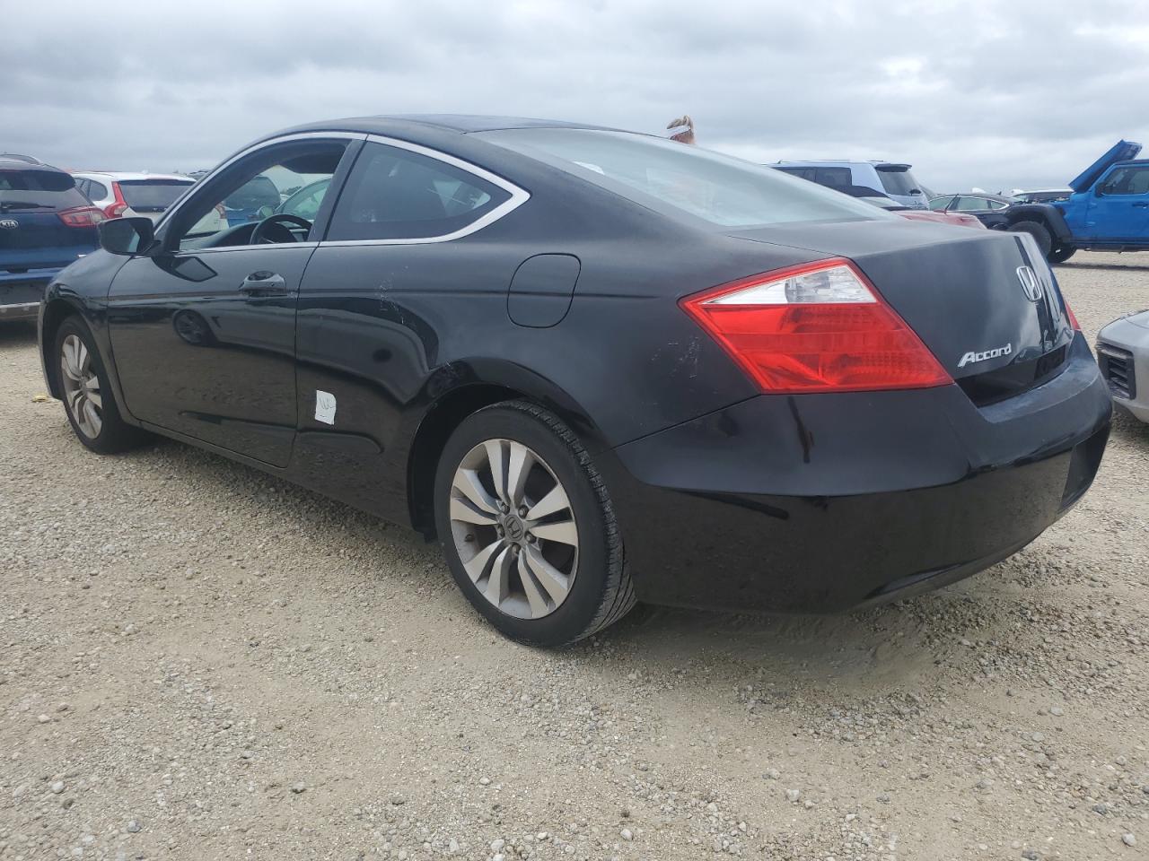 2009 Honda Accord - Image 2