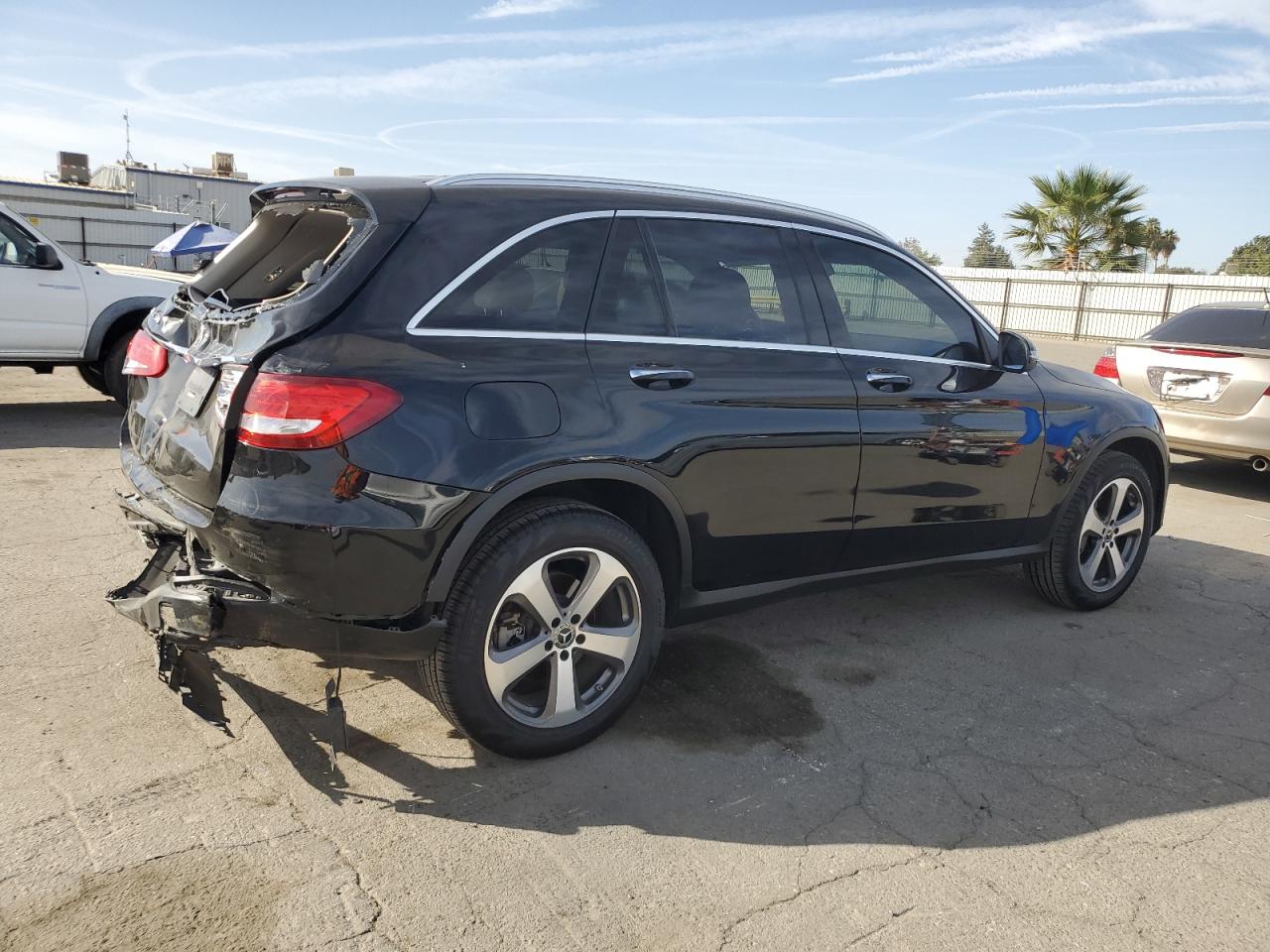 2018 Mercedes-Benz GLC - Image 3