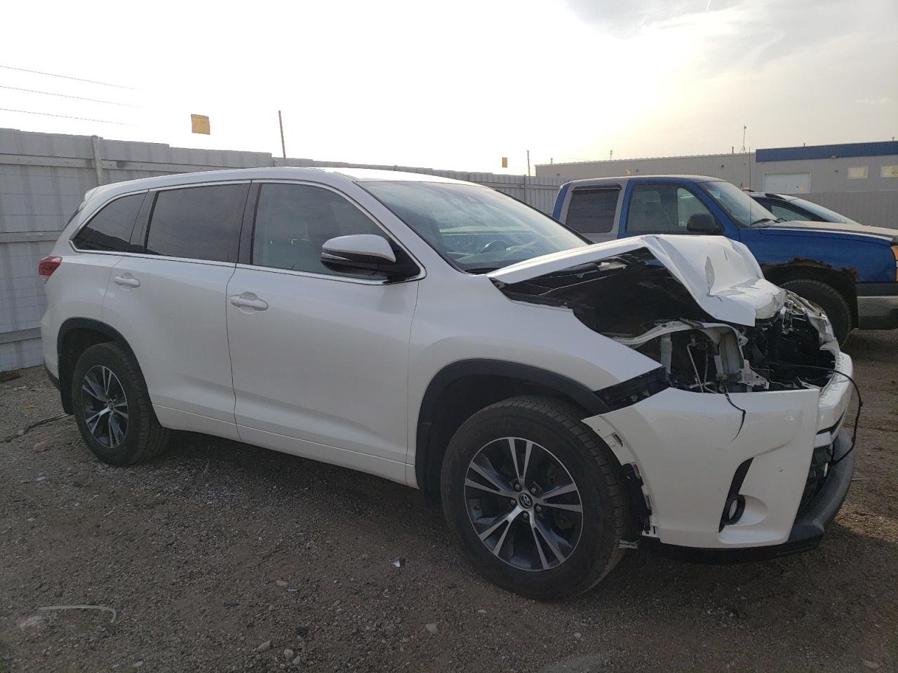 2018 Toyota Highlander - Image 4