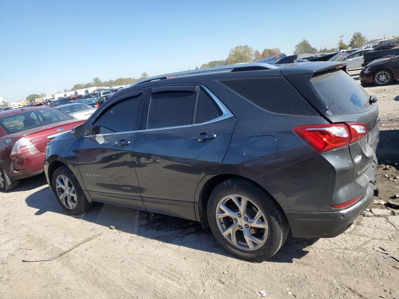 2019 Chevrolet Equinox - Image 2